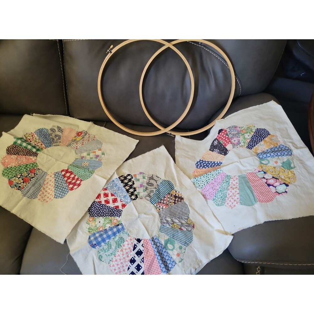 VTG Handmade Dresden Plate Quilt Blocks Set of 3 w/ 2 Hoops - Unfinished